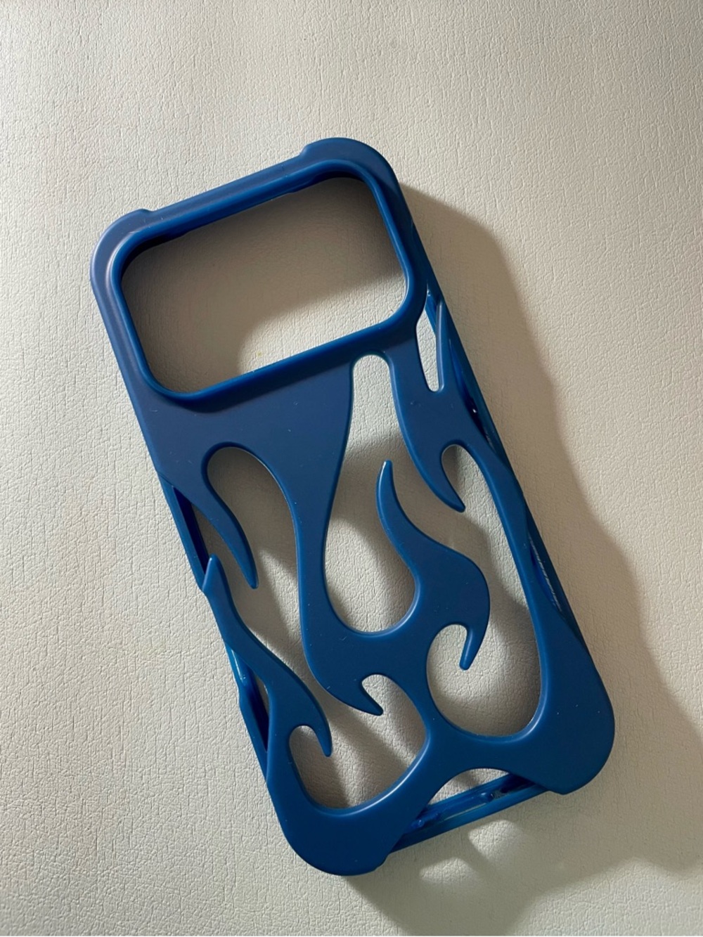 NWT iPhone 17 Pro 3D Flame Fire Cutout Phone Case Blue Matte